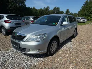 Skoda Octavia 1,6 TDi 105 Elegance Combi