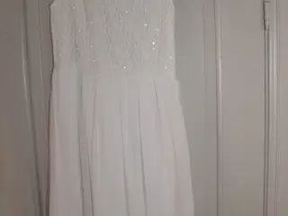 Hvid Vero Moda kjole sælges
