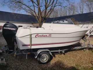Cortina 480 kabinebåd 