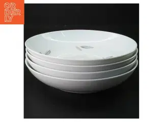 Keramiktallerkner med bladmotiv fra B&G (str. 20,5 cm i diameter)