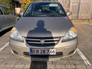 Bil sælges Suzuki Liana 