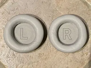 Ørepuder til Beoplay Portal Grå eller sorte.