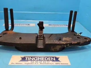 New Holland LB110 Fastsplændingsplade 85803617