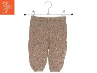 Børnebukser med leopardmønster fra Noa Noa (str. 62)