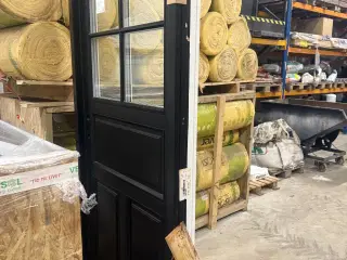 Flot ny facade dør fra Outrup 