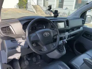 Varevogn Toyota Proace