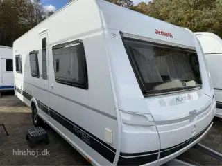 2017 - Dethleffs Nomad Snow 590 RF   Dejlig vogn med rundsidegruppe og fransk dobbeltseng fra Hinshøj Caravan A/S