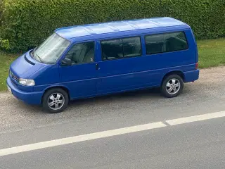 Billig VW Caravelle 2.5 Tdi Lang Model