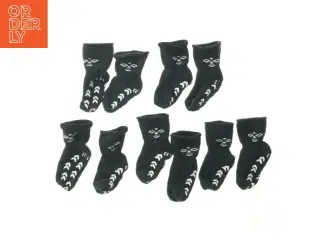 Børnestrømper med skridsikre såler fra Hummel (str. 5 styk. str. 21-23)