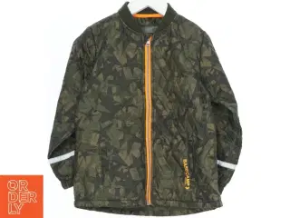 Termojakke i camouflage mønster fra Base Camp (str. 116)