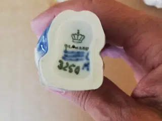 Dreng med kost, B & G