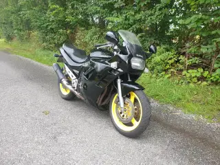 Suzuki GSX 750 F