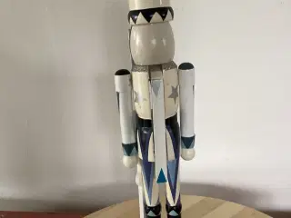 Nøddeknækker figur fra Magasin