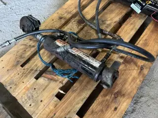 - - - Hydraulisk topstang