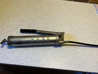 Gedigen fedtsprøjte, Kabi