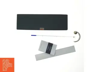 Newton apparat i kasse (str. 32x10 cm)