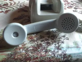 Bord telefon