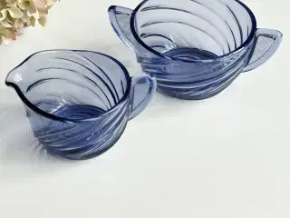 Lavendelblåt glas, kantet m swirl