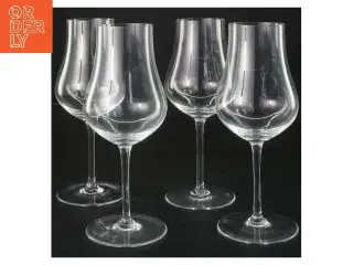 Sæt af fire vinglas (str. 4 stk Ø 4,5 cm længde 17 cm)