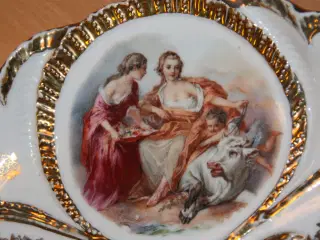 Flot stor fad i porcelæn  Dia. 30 cm