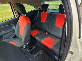 Ford ka titanium. Kom med et bud.