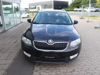 Skoda Octavia 2,0 TDi 150 Elegance Combi