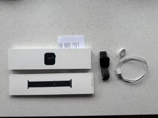 Apple Watch serie 6 GPS urkasse i blåt alu 40 mm