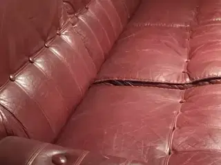 Lædersofa, brunlig, også to stole