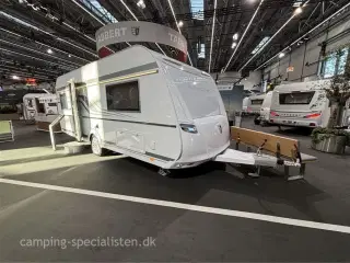 2026 - Tabbert Puccini 550 E 2,3   Ny Tabbert Puccini 550 E 2.3 model 2026 kan snart ses hos camping-Specialisten.dk