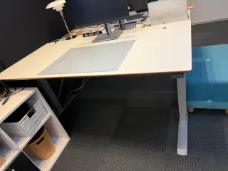 Hæve sænke skrivebord