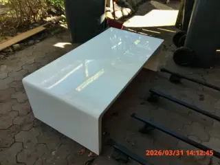 Hvidlakeret sofabord