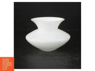 Hvid glas vase fra Rosendahl (str. Ø. 14 cm)