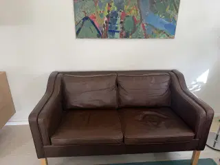 Sofa i brun læder 