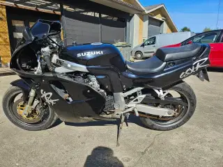 suzuki gsx 750 r 92