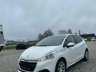 Peugeot 208 1,6 BlueHDi 100 Allure Sky