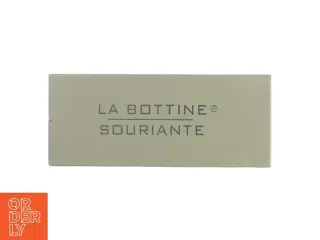 Sandaler med dekorationer fra La Bottine (str. 39)