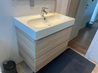 badeværelsesmøbel fra Ikea 