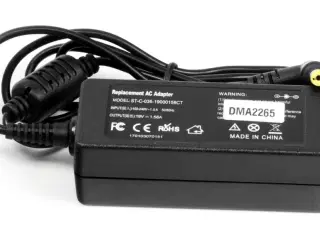 30W 19V 1.58A strømforsyning med 5.5mm x 1.7mm stik - kompatibel