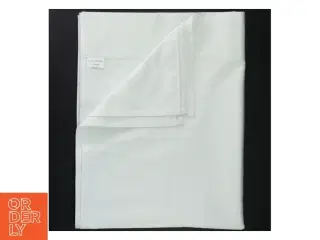 Hvid dug med broderi (str. 120 x 160 cm)