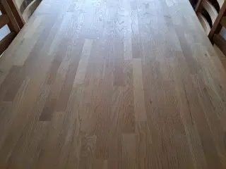 Spisebord