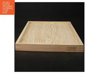 Træbakke fra Lyngby (str. 31 x 20 cm)