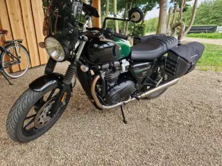 Triumph Bonneville Speed Twin 900