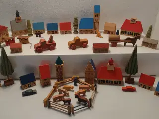 Miniature by bestående af 50 dele. Omkring 1950