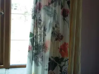 Maxi fra Asos.med blomster flor.bæres i 1 strop 
