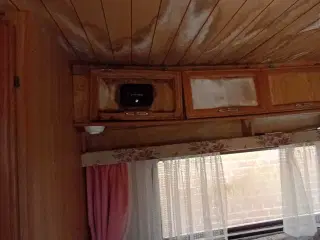 Defekt campingvogn 