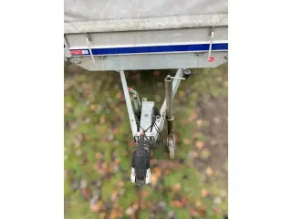 Leje af 3500kg Presennings Trailer Weekend