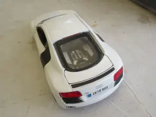 1  stk Audi R 8 