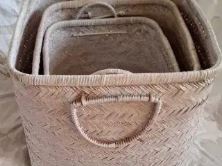 3 flotte flet kurve sælges samlet. Opbevaring