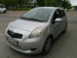 Toyota Yaris 1,0 Benzin Nysynet årgang 2006