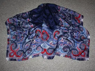 ETRO silke tørklæde  100% Silk 102 cm x 102 cm